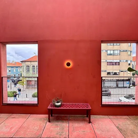 Modern & Bright 5 Min Walk To * 马托西纽什